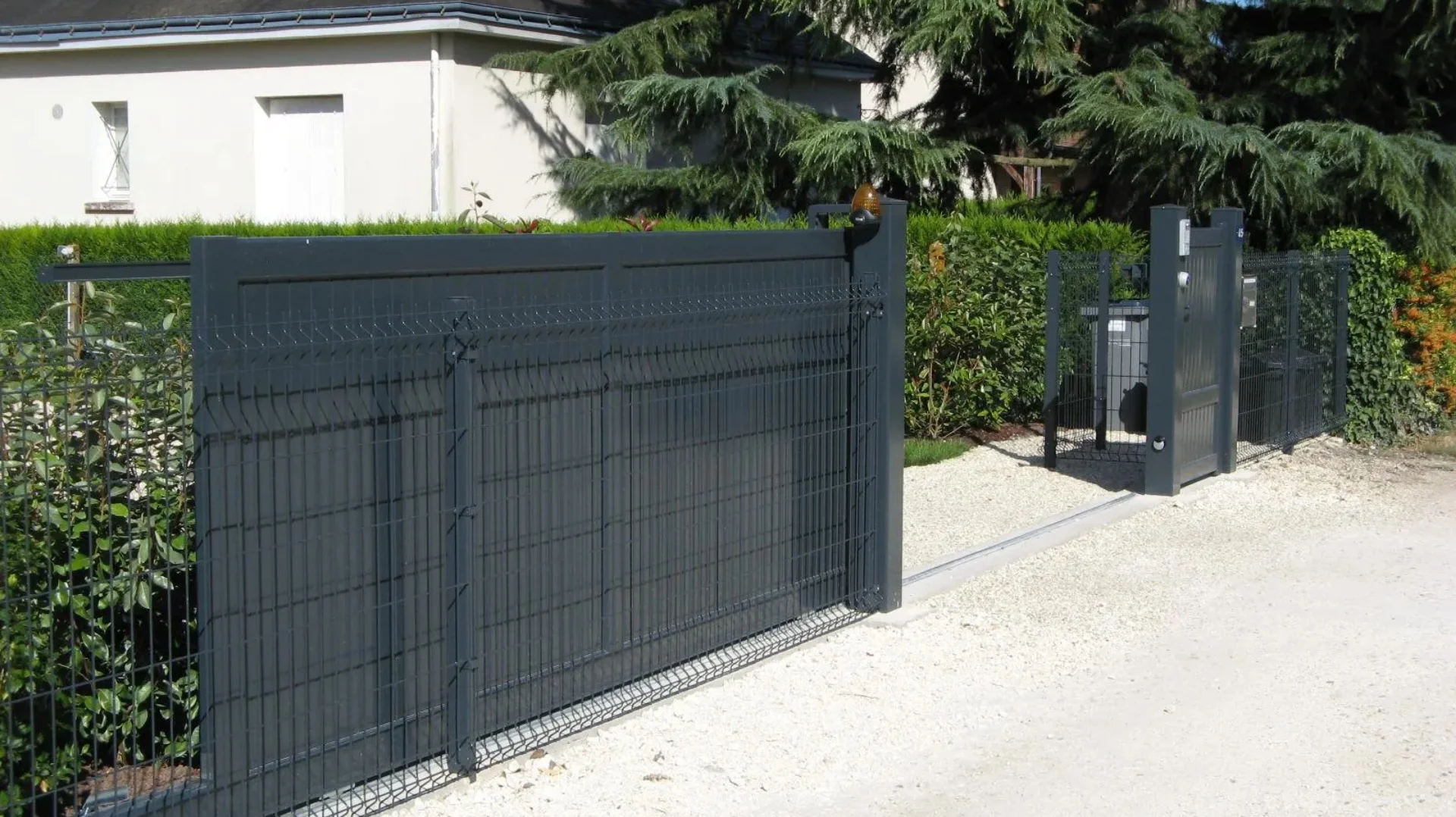 Val De Cher Jardin Services Paysagiste A Saint Avertin Portails 1